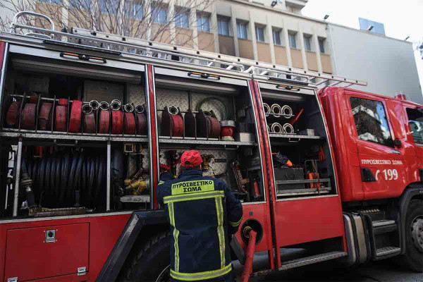 Φωτιά στην Κλεισούρα Καστοριάς - Ισχυρές δυνάμεις της Πυροσβεστικής στο σημείο